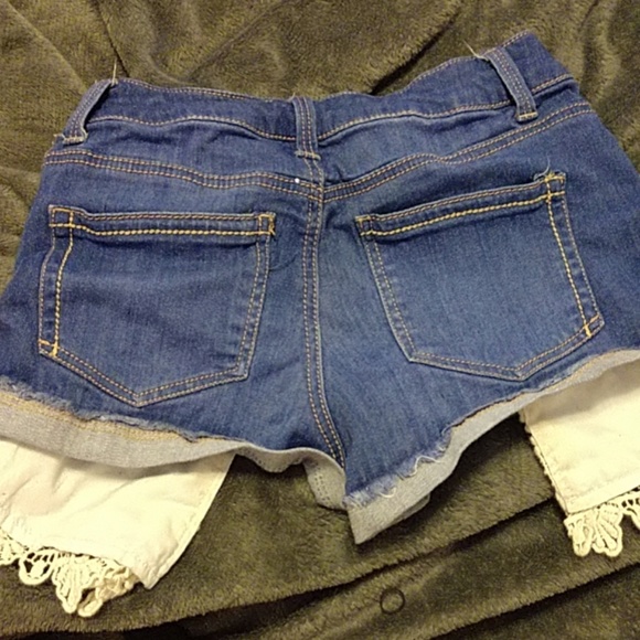 Pretty jean shorts - Picture 2 of 3